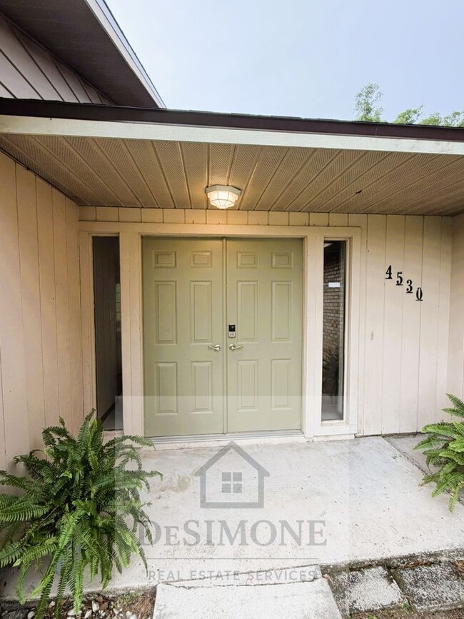 Building Photo - Charming 3BR Home in Country Oaks – Close to West Marion Hospital, Shopping, Dining & WEC