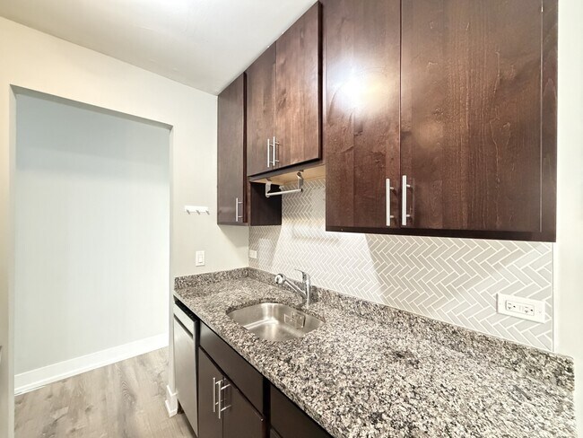 Photo - 447 W Surf St Unit 714