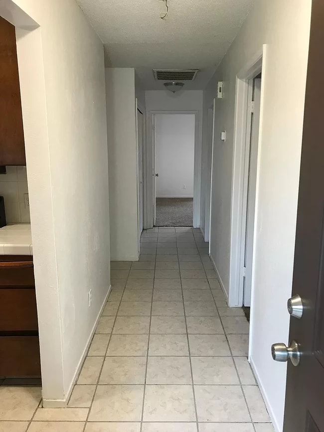 Photo - 141 S Minnewawa Ave