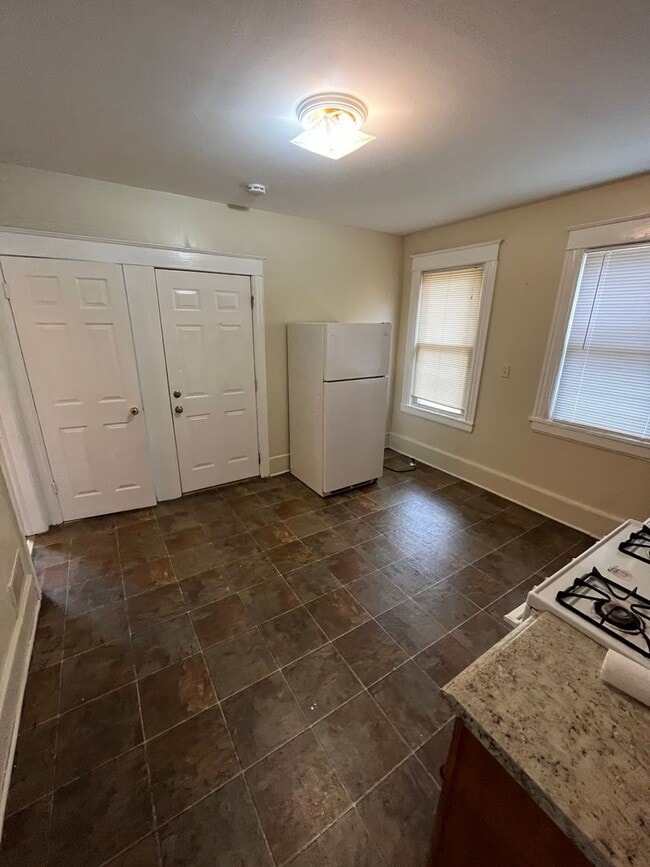 Photo - 137 Washington St Unit Apt 2