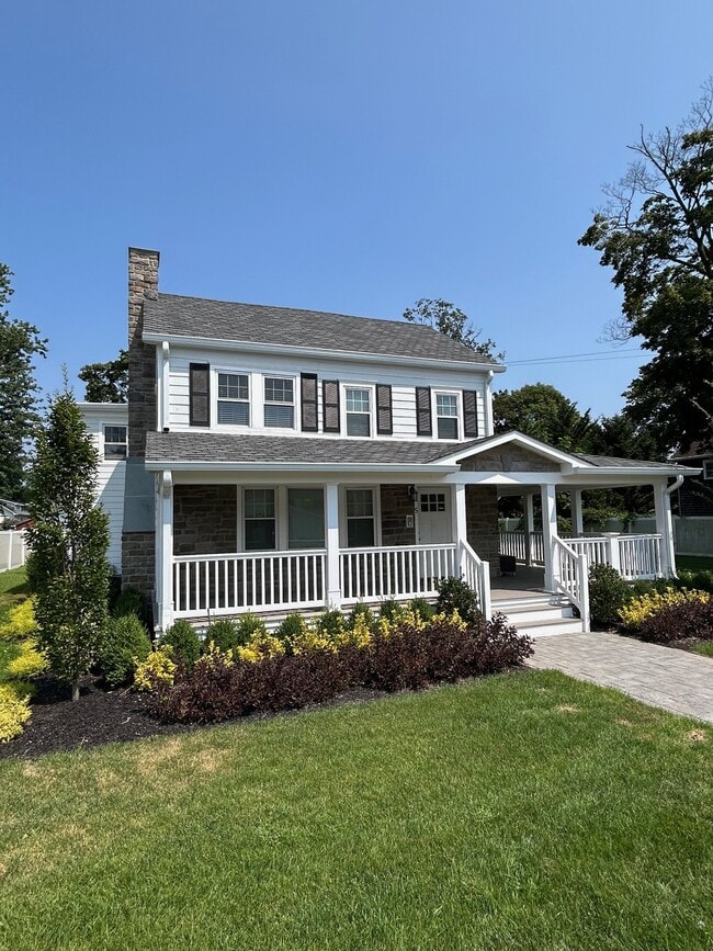 Fairfield Victorian at Patchogue Village