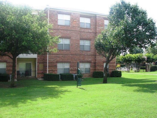 Photo - 2175 N Hwy 360 Condo Unit b2