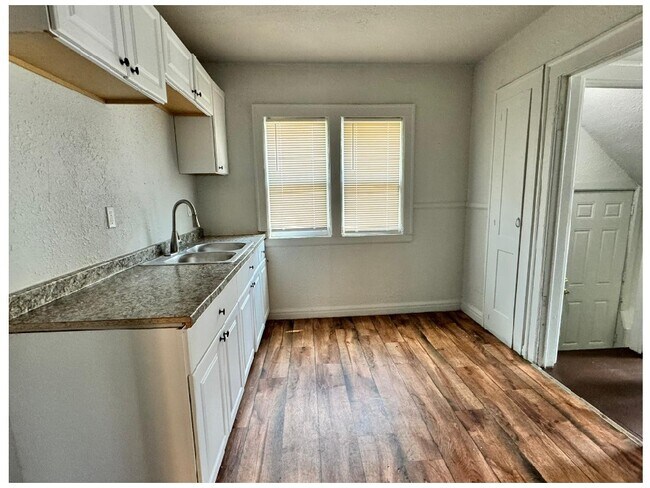 Photo - 14246 Prevost St