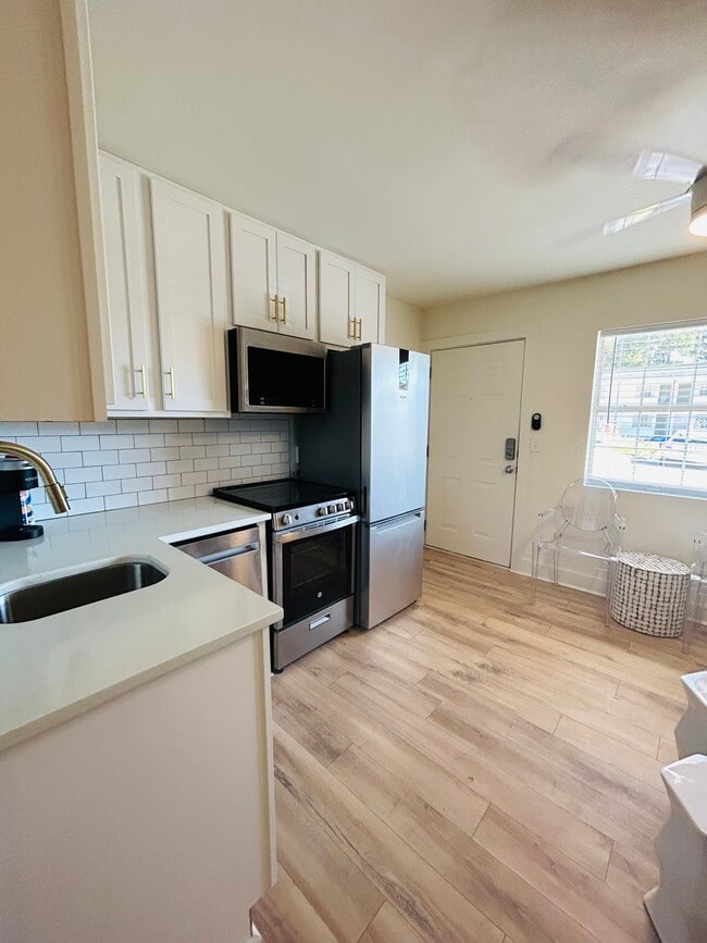 Photo - Mag 1 Auburn