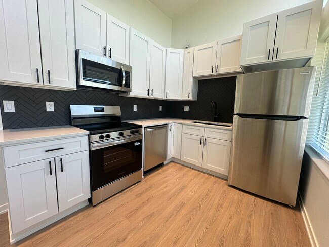 Building Photo - 3046 Anderberg Dr Unit 3046 - 1