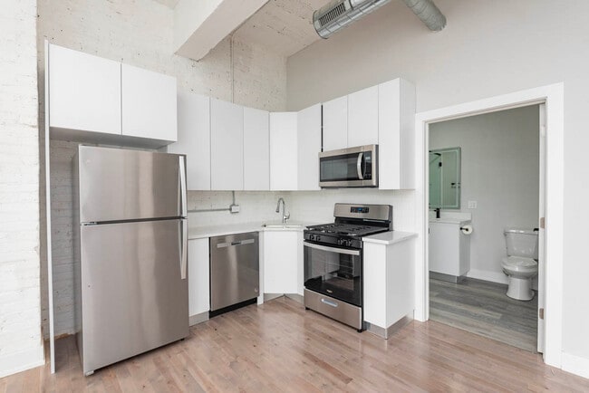 Photo - 2000 W 22nd Pl Unidad 1E