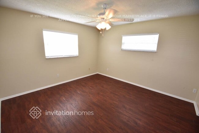 Photo - 5025 Tangerine Way