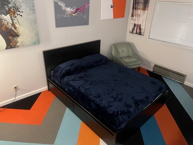 Photo - 2031 Market Ave Unidad 124