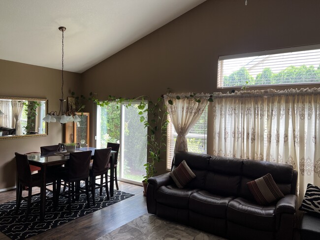 Photo - 2346 NE Ashton Way