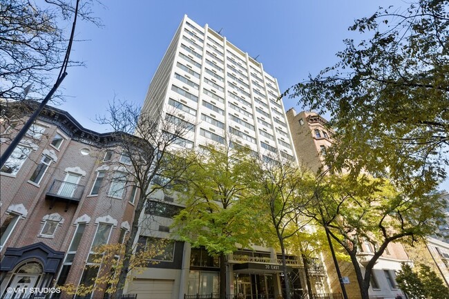 Photo - 30 E Division St Unidad 15A Rental
