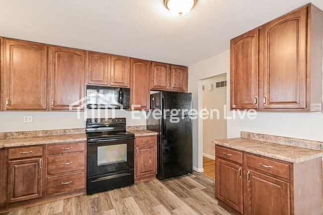 Photo - 745 Manresa Ln