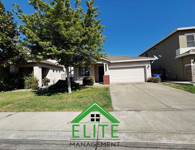 Building Photo - **Spacious 4-Bedroom Single-Story Home in ...