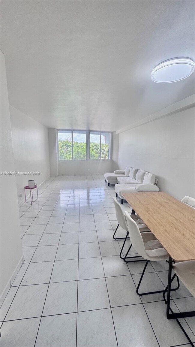 7441 Wayne Ave Unit 1C