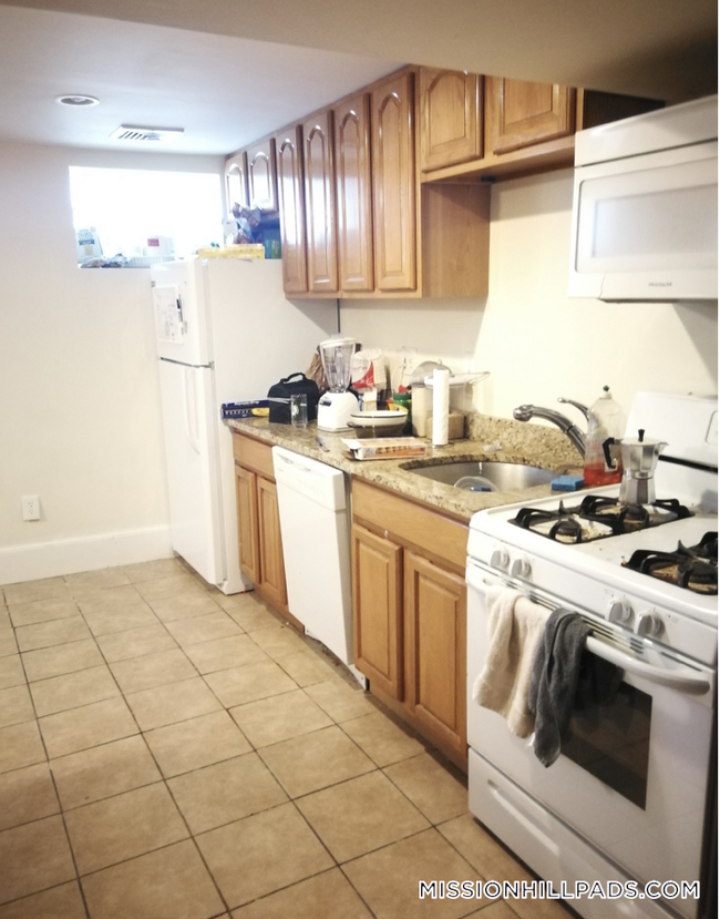 Photo - 1568 Tremont St Apartamento Unidad 1