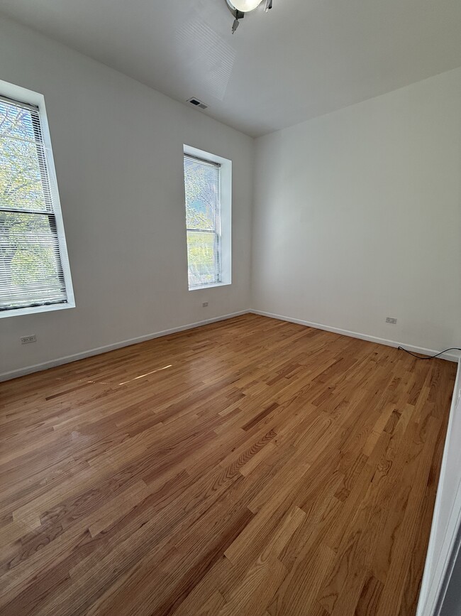 Photo - 3259 W North Ave Unidad 2