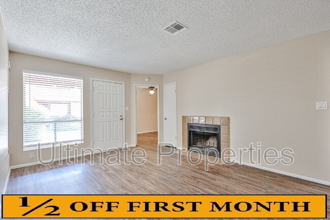 Building Photo - 10815 W Northern Ave Unit 115