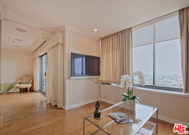 10724 Wilshire Blvd Unit 1001