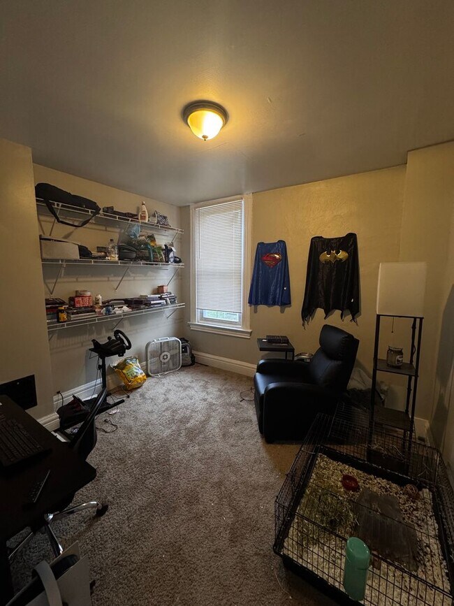 Photo - 4 Bed, 2 Bath in Oakland- Available Aug 1- Pitt Off Campus Housing