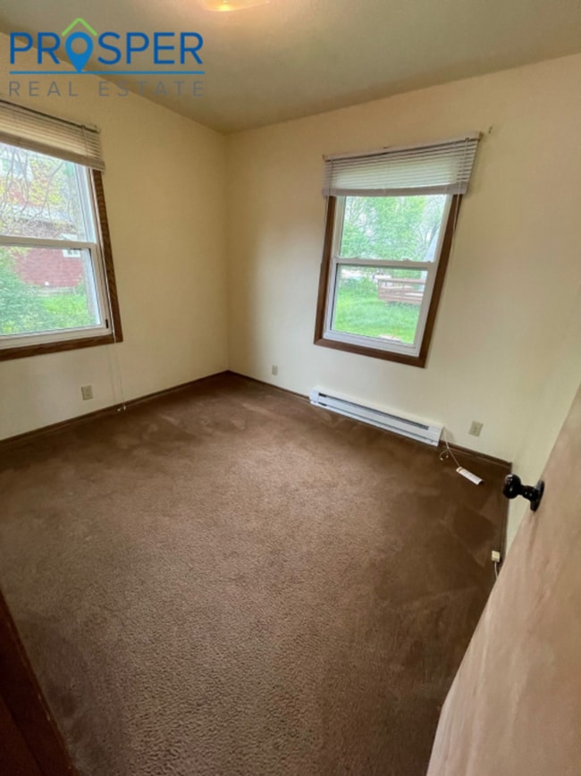 Photo - 304 9th Ave