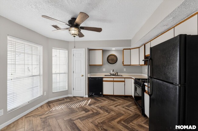 Photo - 1328 Rebecca Rd NE