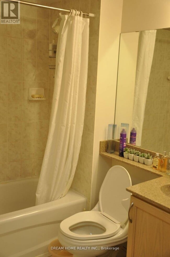 Photo - 7363 Kennedy Rd Unité 303