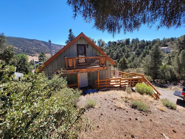 Photo - 1317 Leisure Ln