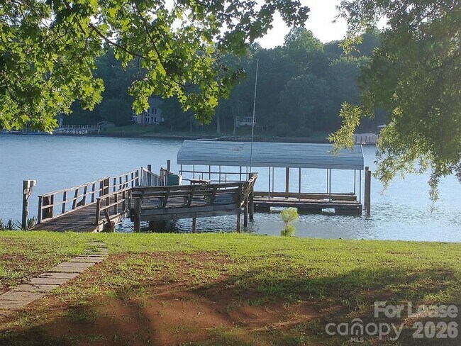Photo - 447 Kemp Rd