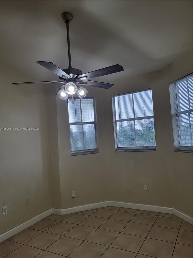 Photo - 2551 SE 16th Terrace Unit 203