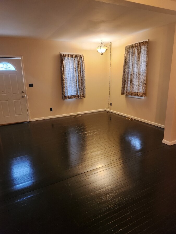 Photo - 1611 Ave G Ave