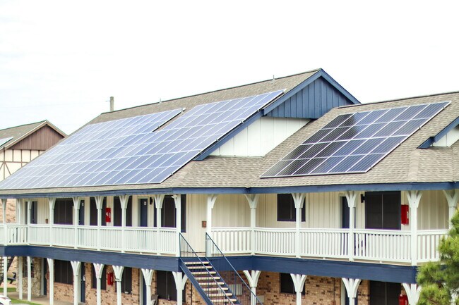 Photo - Palm Harbor Apartments