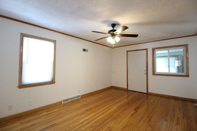 Photo - 1+ Bedroom 1 Bath Apartment in Midtown Unit 1312 W 39TH ST. #1
