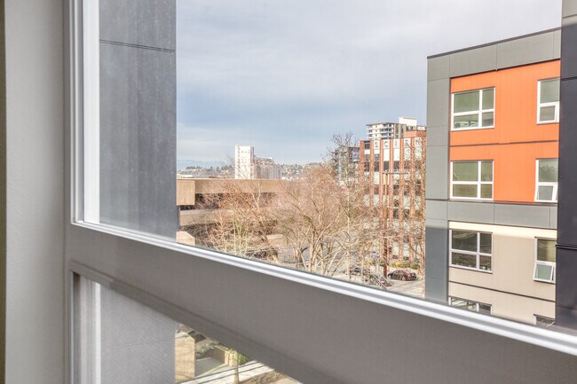 Photo - 330 3rd Ave W Unidad FL5-ID3890A