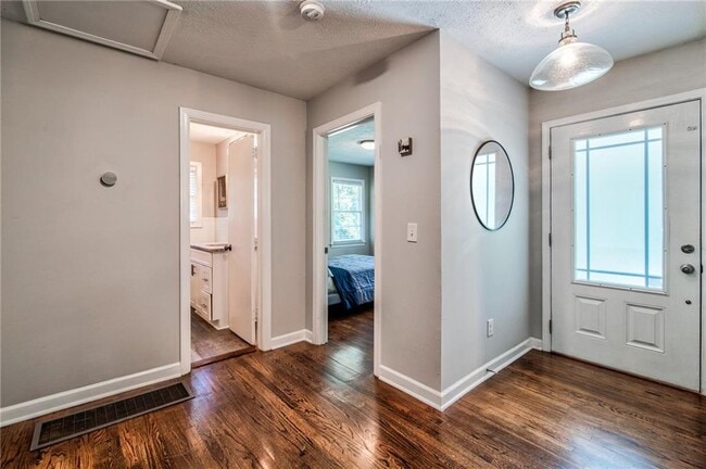 Photo - 679 Pine Valley Rd SW