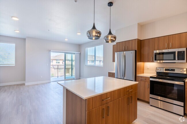 1BR, 1 Bath 765 Sq Ft