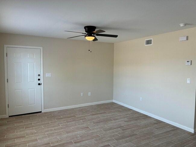 Photo - 705 Bustamante St Unit 1
