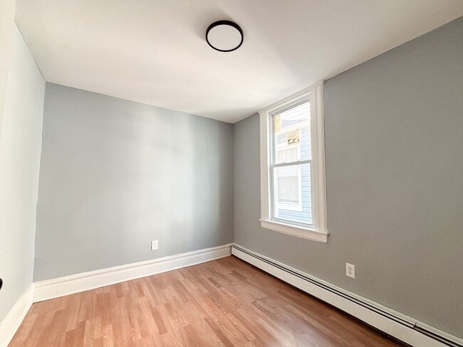 Photo - 648 Grove St Unit 2