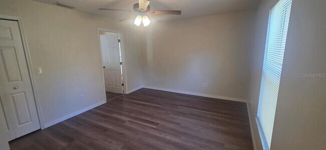 Photo - 10 Whittlesey Ln