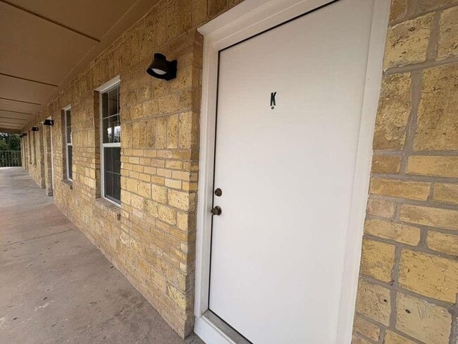 Building Photo - 4018 San Agustin Ave Unit K