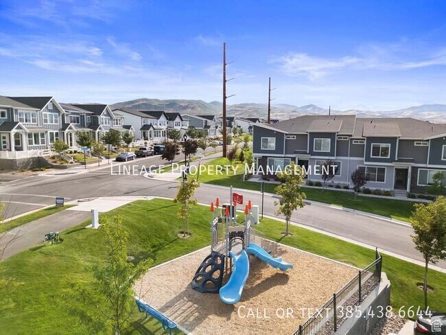 Photo - 15524 Trumpet Ln Unit B