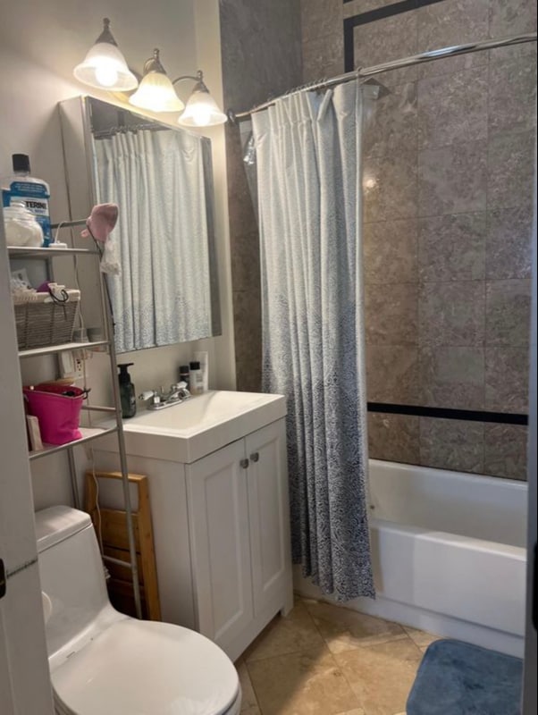 Photo - 530 N Oakley Blvd Unit 2