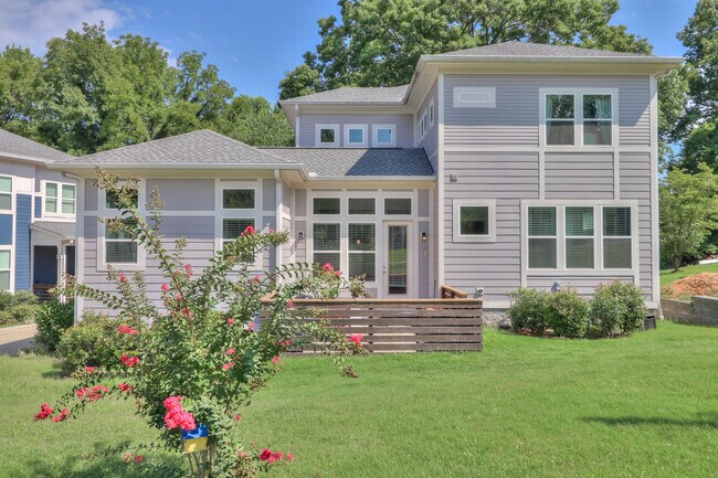 Photo - 2605C Traughber Dr