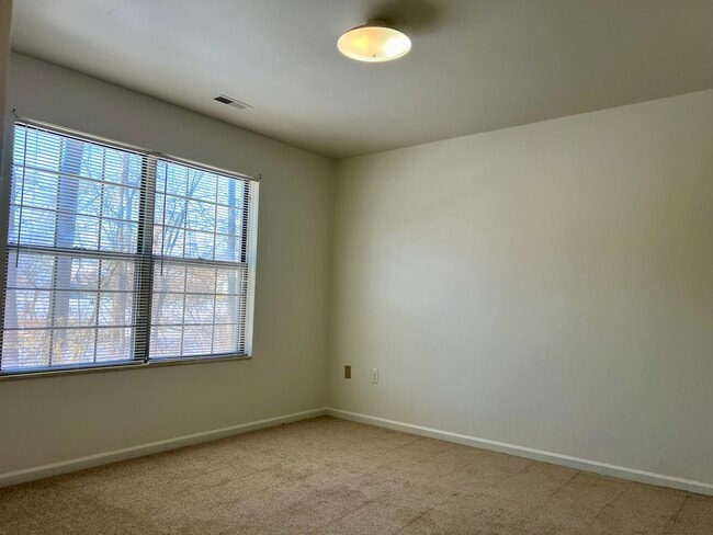 Photo - Isle Royal Apartments