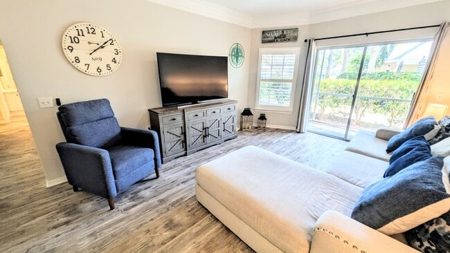 Photo - 6-12 month TURNKEY FURNISHED GOUNG FLOOR 2/2 CONDO