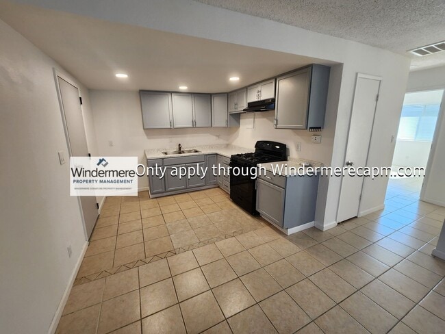 Photo - 5674-5674 Valley Vale Way