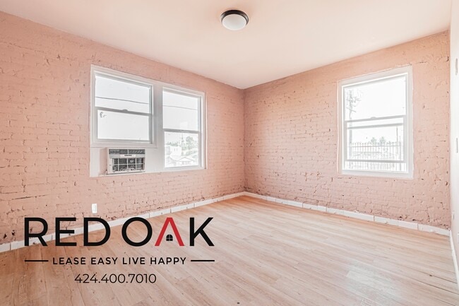 Building Photo - 2731 Beverly Blvd Unit 309