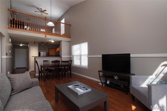 Photo - 619 Timber Creek Trail