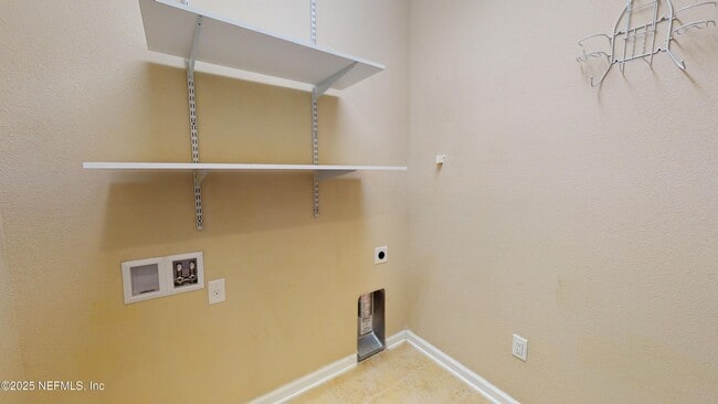 Photo - 15858 Lexington Park Blvd