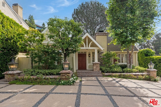 Photo - 1240 N Doheny Dr