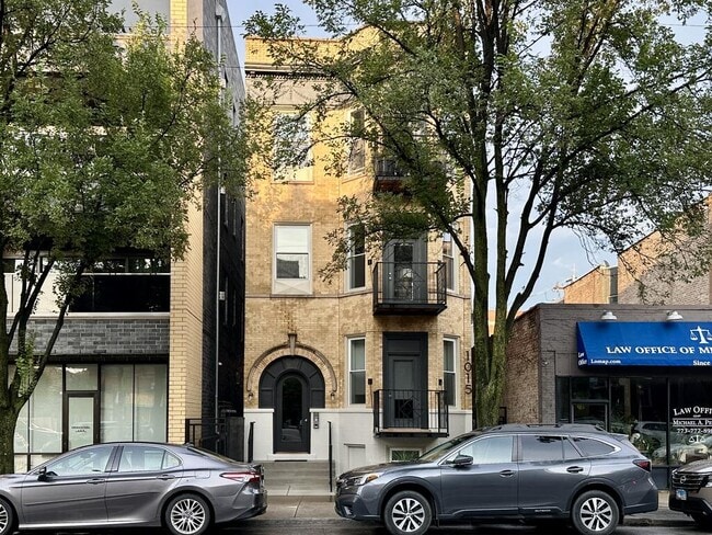 Building Photo - 1015 N California Ave Rental