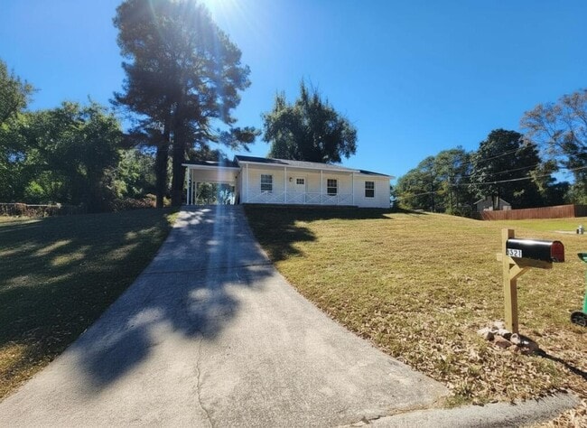 Building Photo - 3521 Jackson Dr